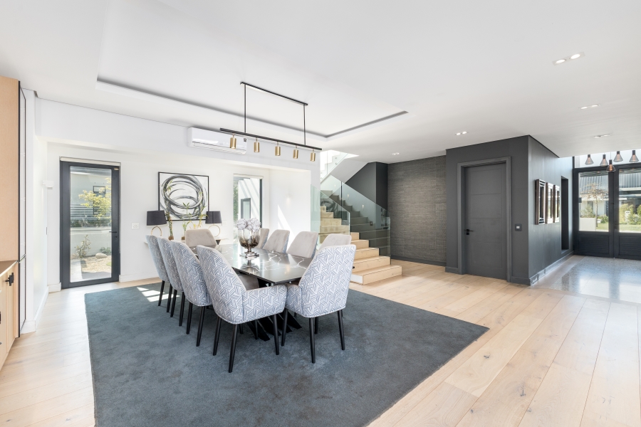 5 Bedroom Property for Sale in Val De Vie Estate Western Cape